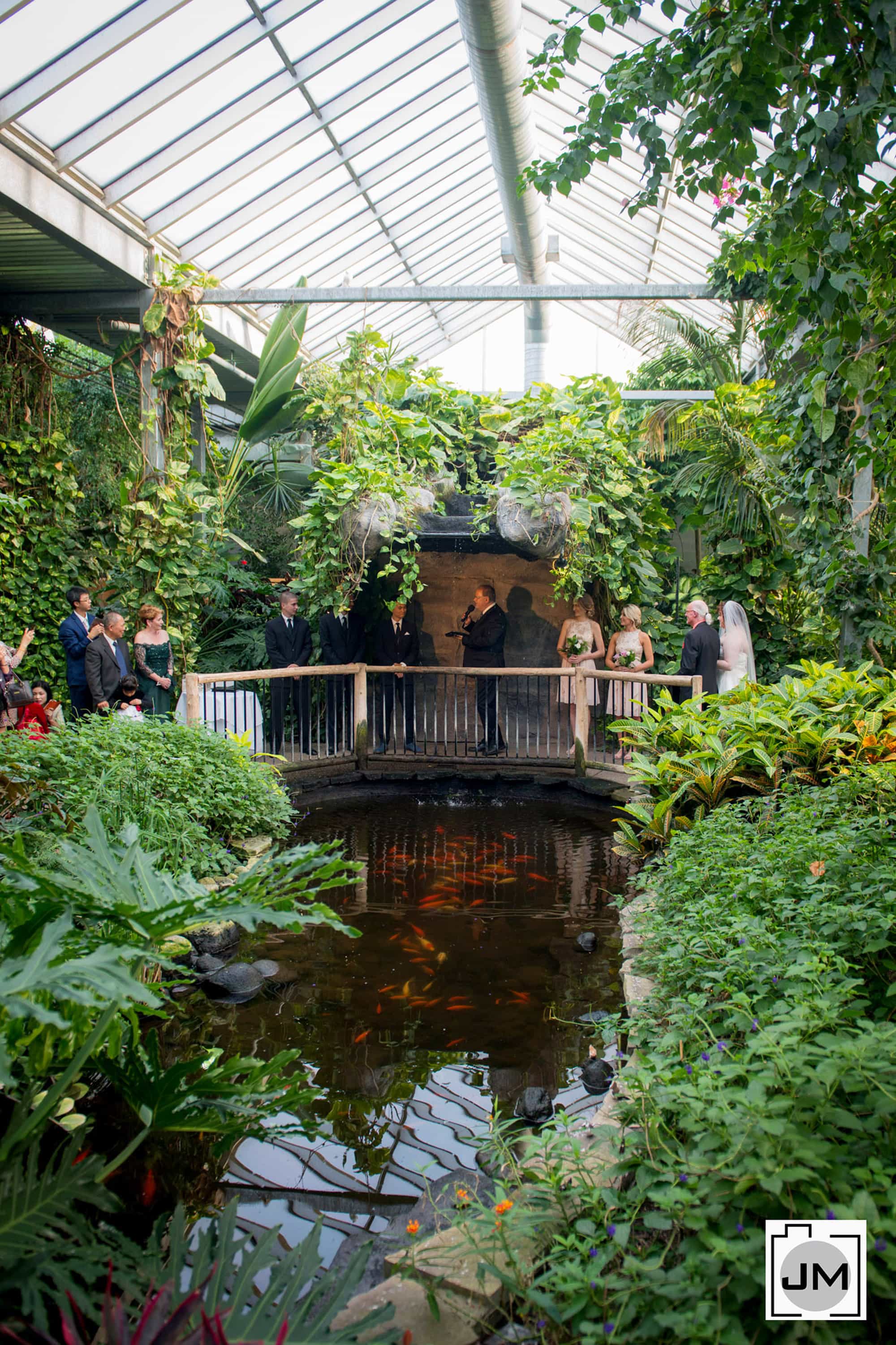 Cambridge_Butterfly_Conservatory_Wedding_013